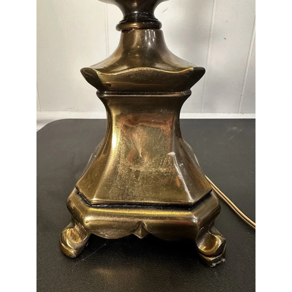 Vintage Hollywood‎ Regency Table Lamp Brass Tone Metal Footed Base Pleated Shade